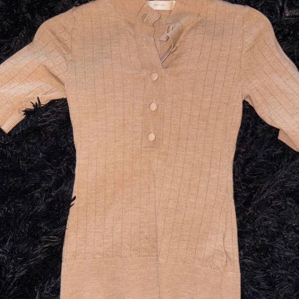 SuiStudio Ribbed Button-Front Knit Top